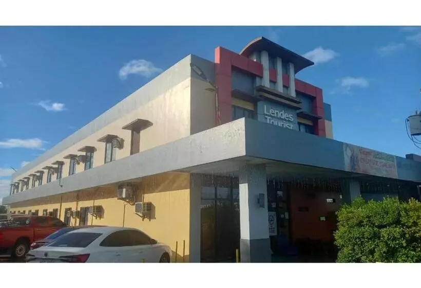 Hotelli Oyo 1037 Lendes Tourist Inn Main