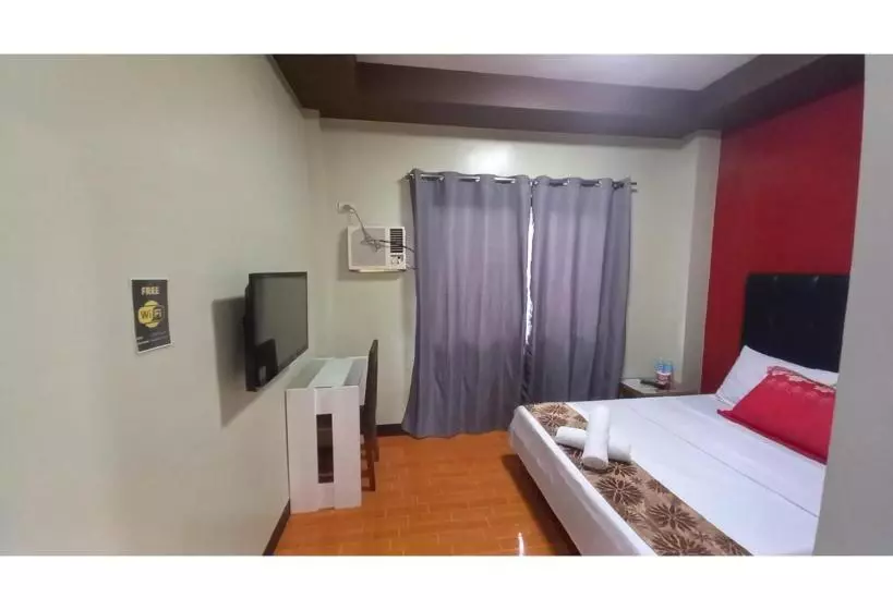 Hotelli Oyo 1037 Lendes Tourist Inn Main