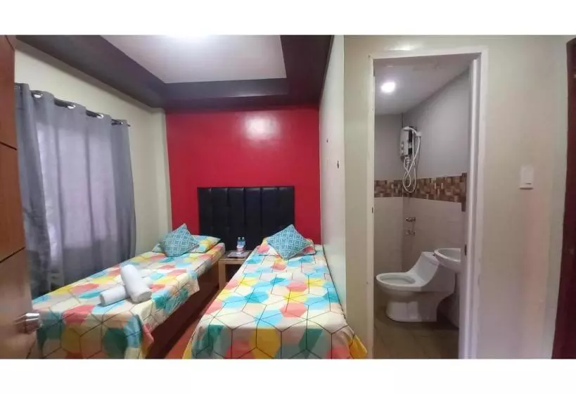 Hotelli Oyo 1037 Lendes Tourist Inn Main