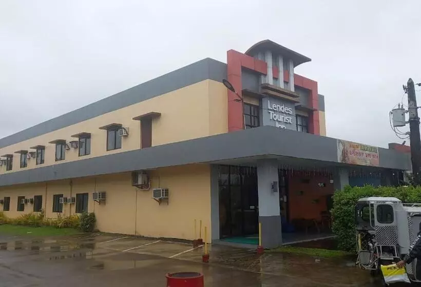 Hotelli Oyo 1037 Lendes Tourist Inn Main