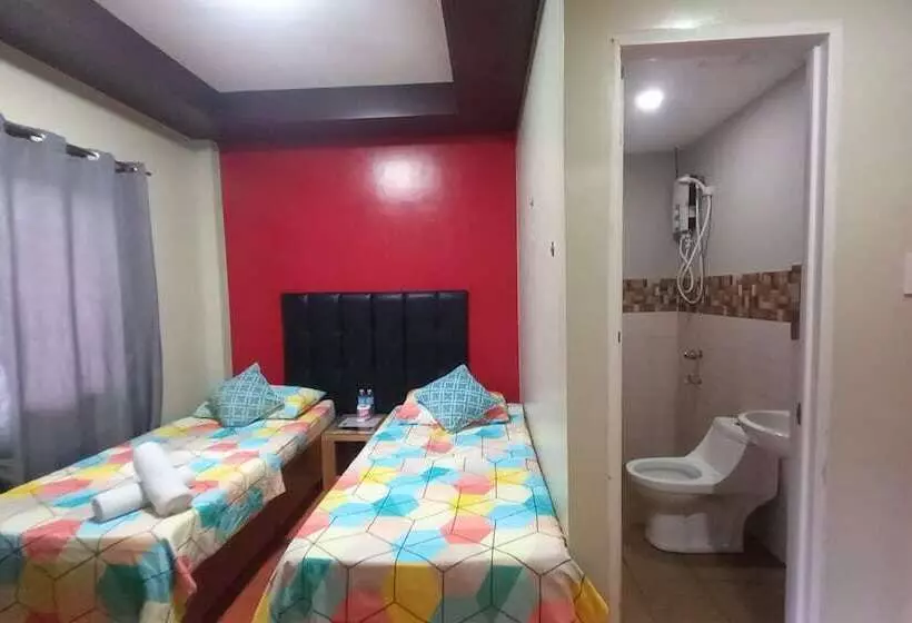 Hotelli Oyo 1037 Lendes Tourist Inn Main