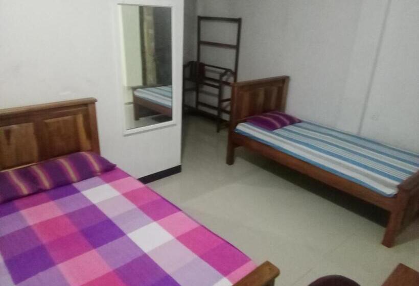 בית מלון כפרי Summer House Resort