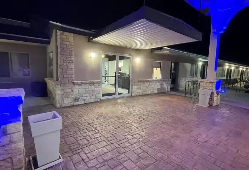 Motel 6 Junction, Tx Llano River