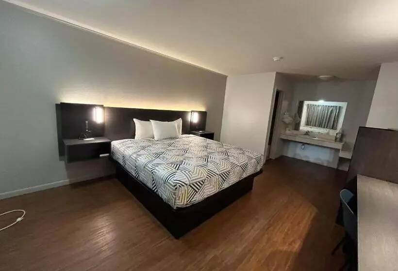 Motel 6 Junction, Tx Llano River