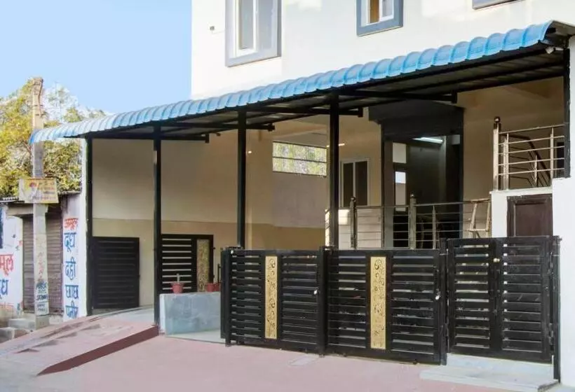 Oyo 82094 Hotel Saras Inn