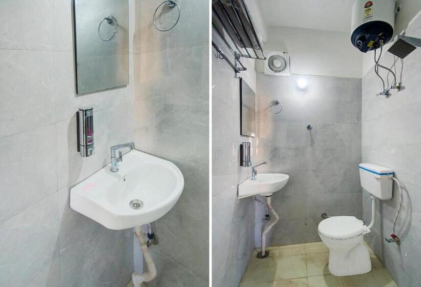 Oyo 82094 Hotel Saras Inn