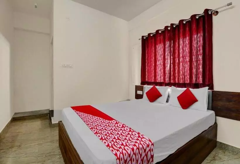 Oyo Hotel Aishwarya Comforts