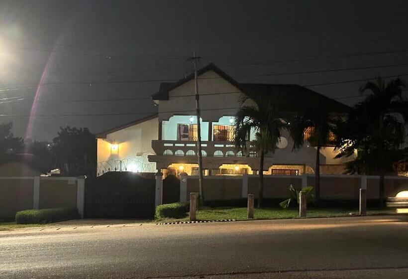 Pension D Barfi Guesthouse, Excellent Location