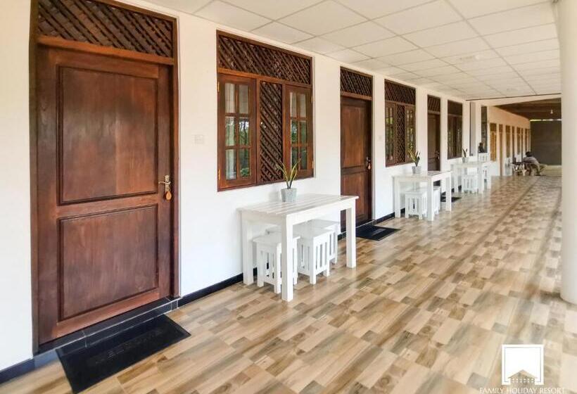 膳宿费 Family Holiday Resort