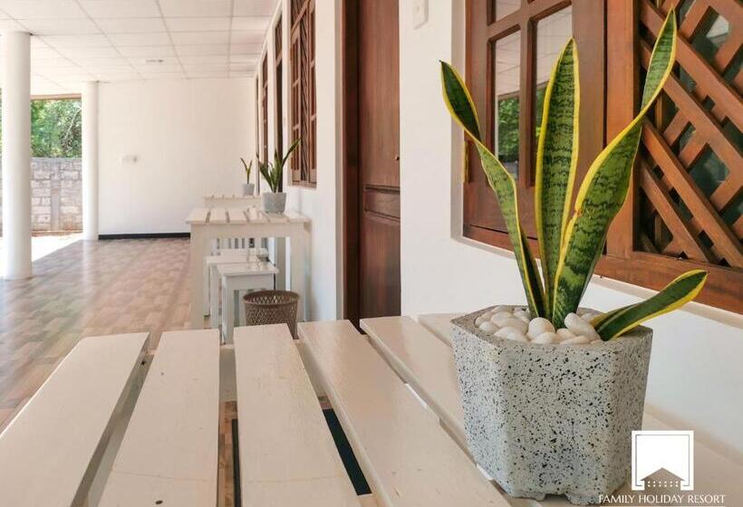 膳宿费 Family Holiday Resort