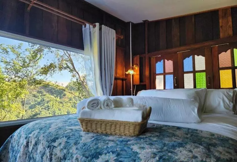 Lomakeskus บ้านเล็กในป่าใหญ่ At น่าน Little House In The Forest At Nan