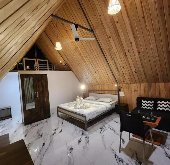 リゾートホテル Nirved Retreat   A Backwater Forest Stay