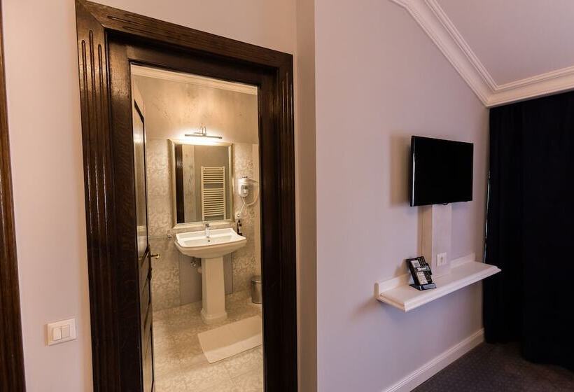 4cardinal S Hotel Boutique