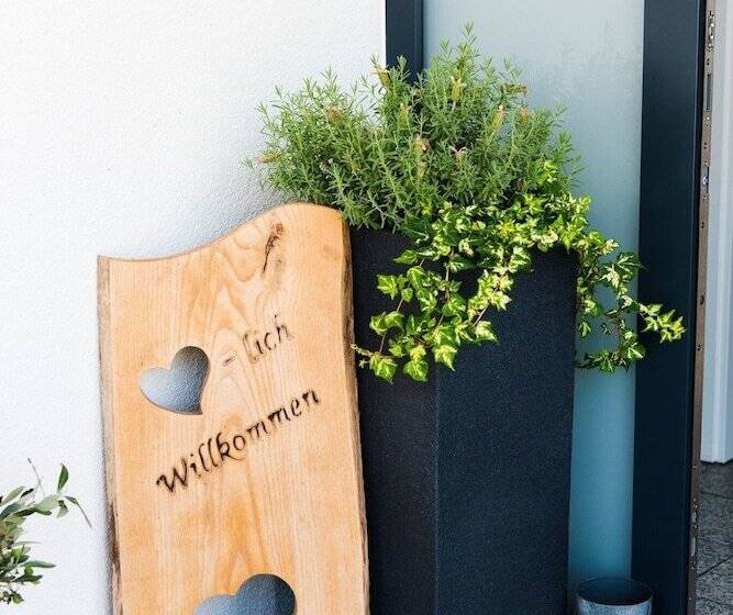 בית מלון כפרי 37