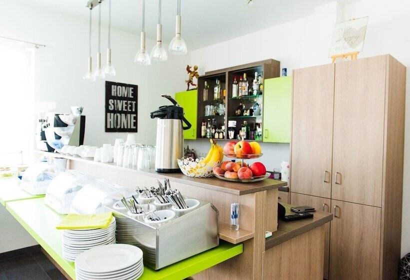 בית מלון כפרי 37