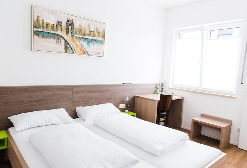 בית מלון כפרי 37