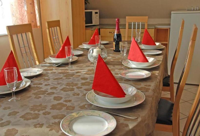 호텔 Brigitte Guesthouse & Apartement