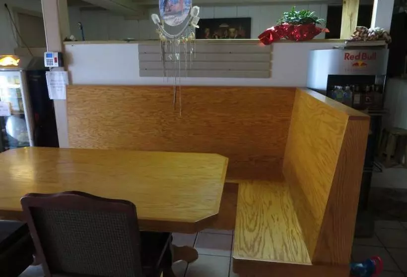 هتل Budget Inn Express Grand Forks