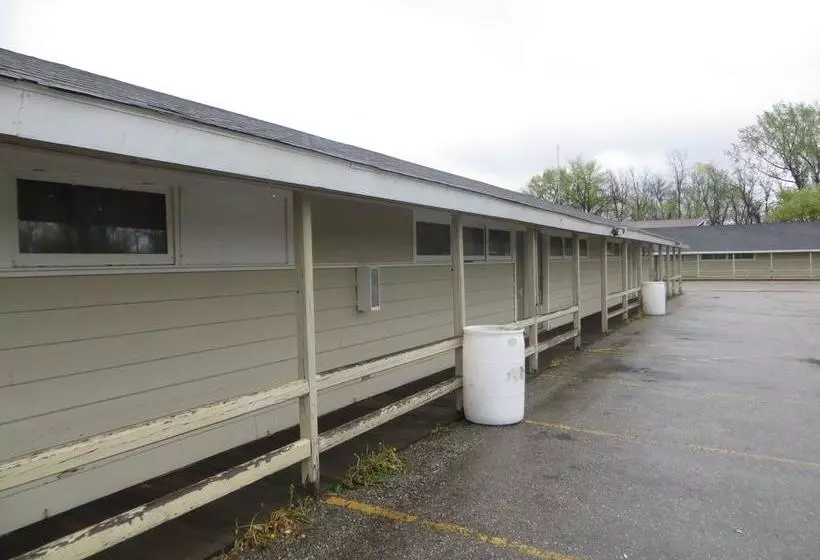 هتل Budget Inn Express Grand Forks