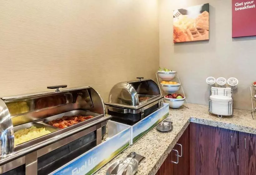 هتل Comfort Suites University Brookings