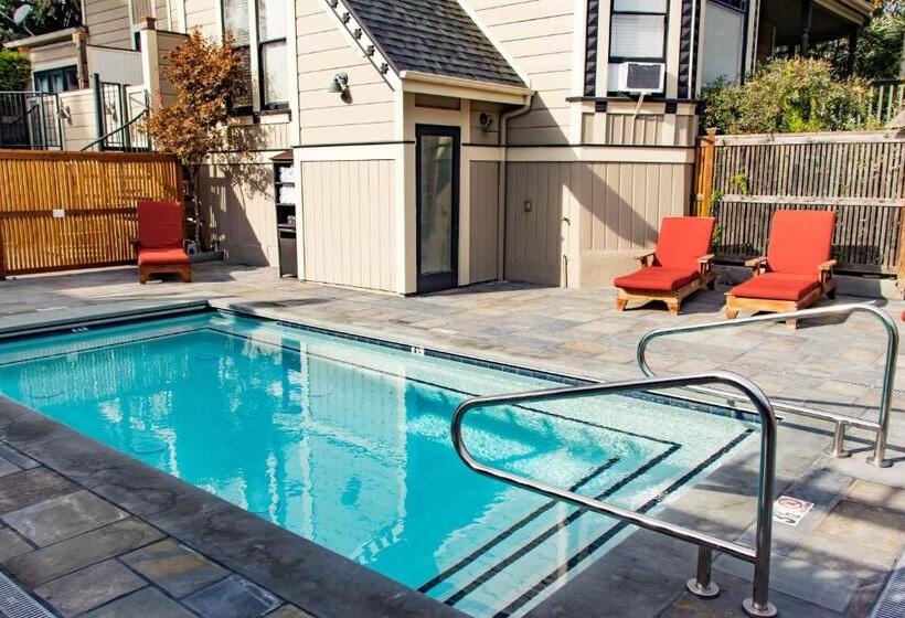 בית מלון כפרי The Grape Leaf Inn