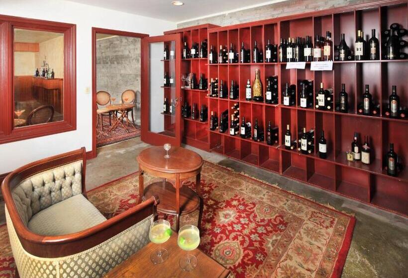 בית מלון כפרי The Grape Leaf Inn