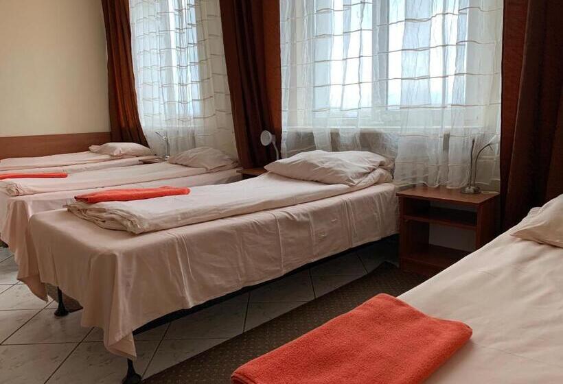 فندق Turystyczny