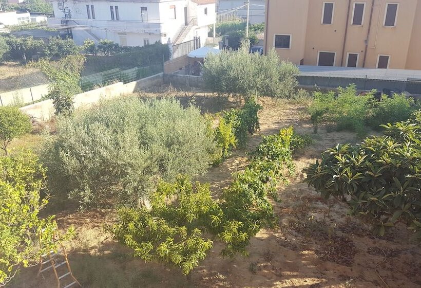 ペンション Guesthouse Villa Kaos