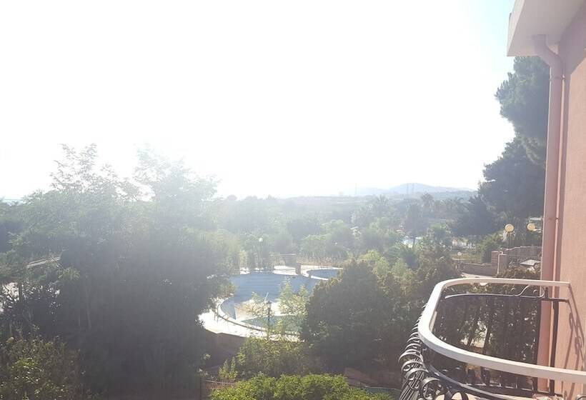 ペンション Guesthouse Villa Kaos