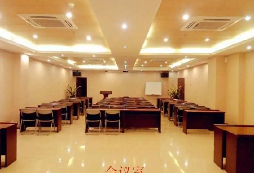 Vienna Hotel Shenzhen Xiashuijing Subway Station