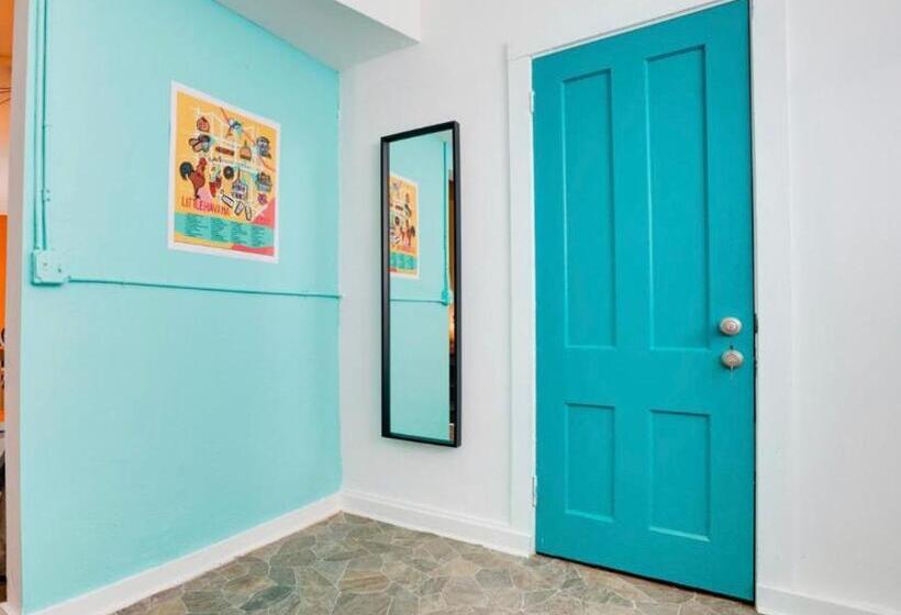 הוסטל Miami On A Budget   Free Coffee  Female Dorms   Men Dorms Under New Management