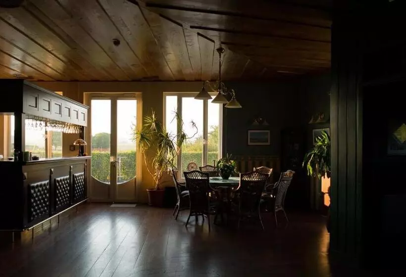 Aamiaismajoitus (B&B) Zweibettzimmer Am Bauernhof Mit Tieren
