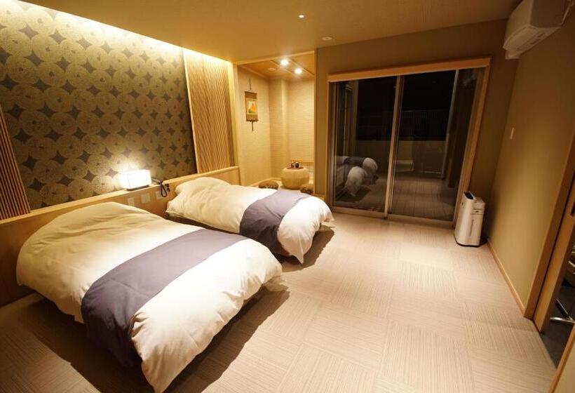 هتل 京ごはんと露天風呂の宿 ゆのはな 月や