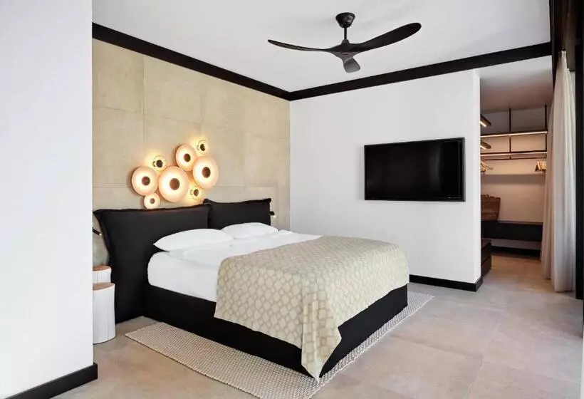 Hotelli Caja By Maxx Royal