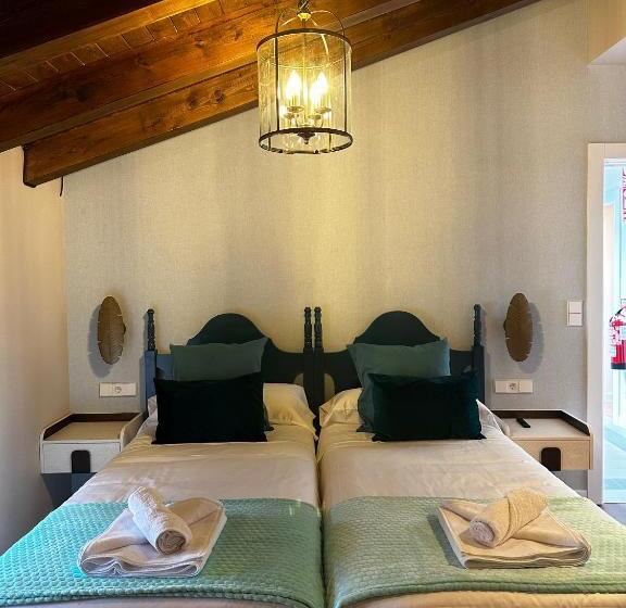 Отель Casa Palacio Reina De Tardajos