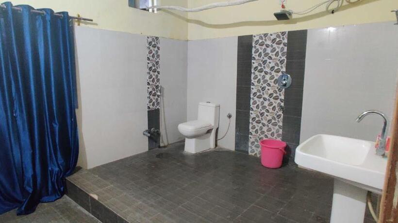 فندق Oyo Heera Palace