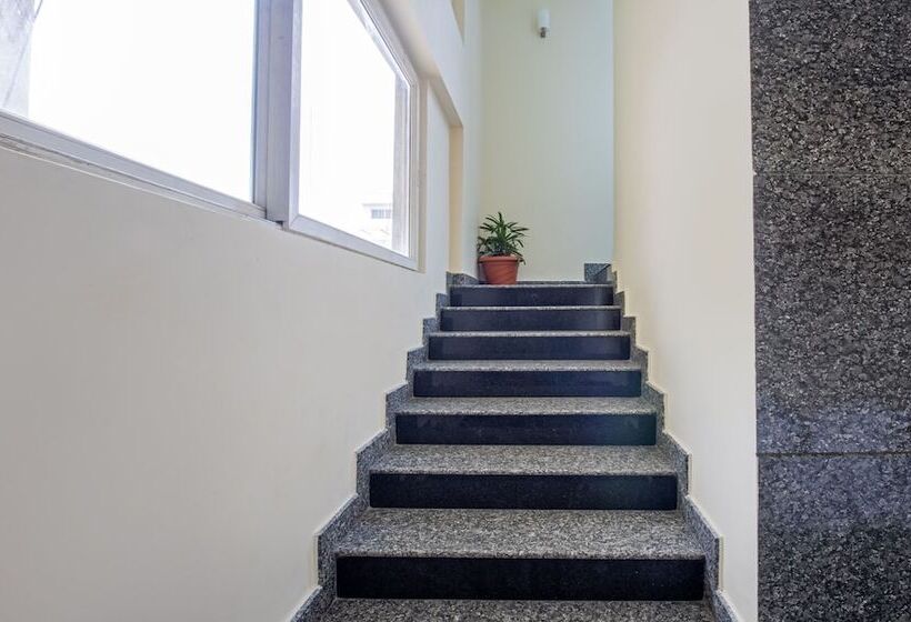 Отель Treebo Suvarna Comforts