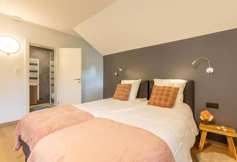 هتل Villas Seven Les Chambres