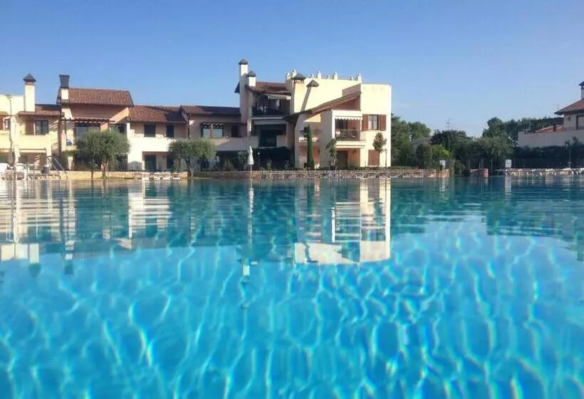 Lugana Resort & Sporting Club   Sermana Village