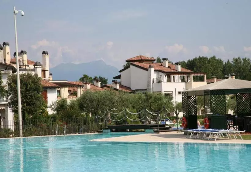 Lugana Resort & Sporting Club   Sermana Village
