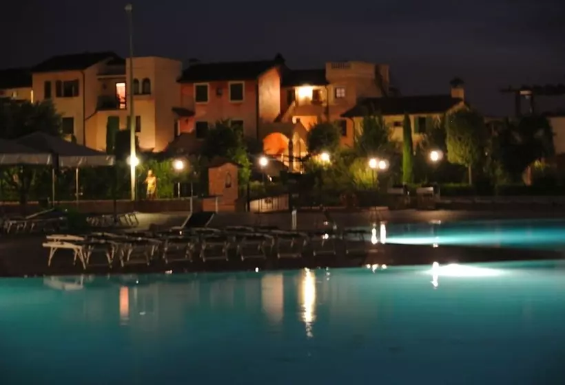 Lugana Resort & Sporting Club   Sermana Village