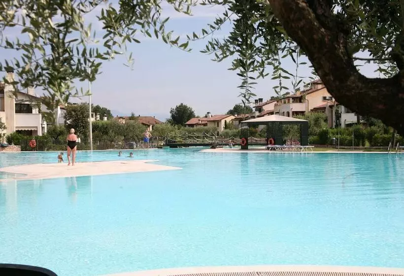 Lugana Resort & Sporting Club   Sermana Village