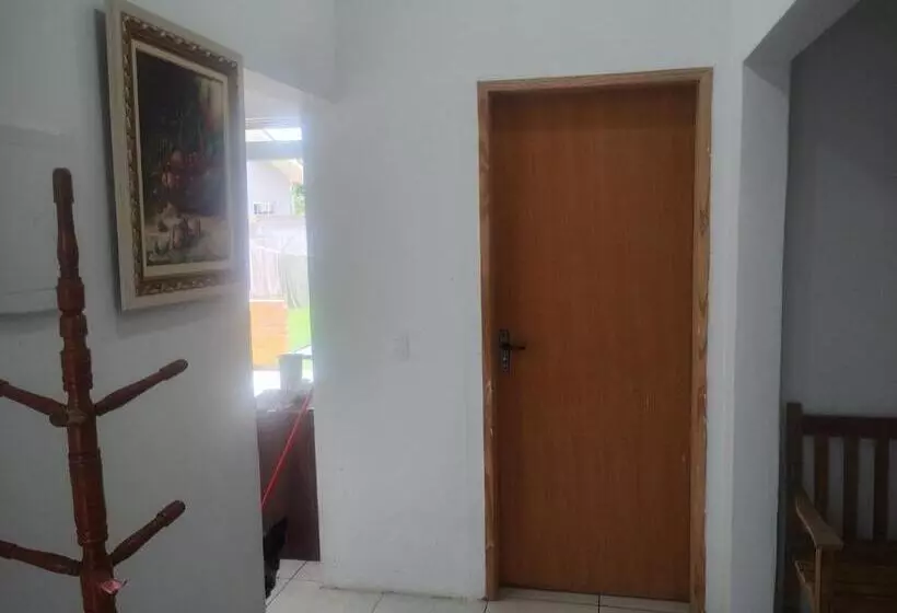 ペンション Casa De Hóspedes Nos Carianos Perto Do Aeroporto