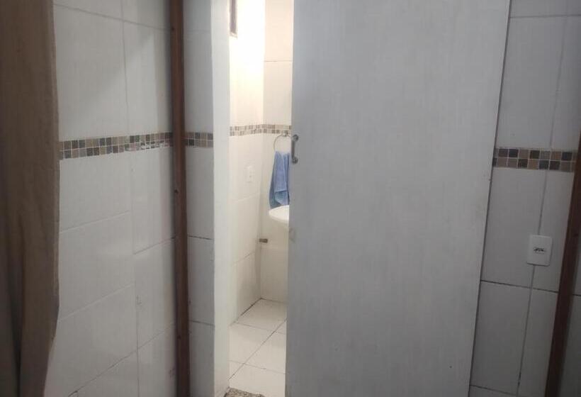 بنسيون Casa De Hóspedes Nos Carianos Perto Do Aeroporto