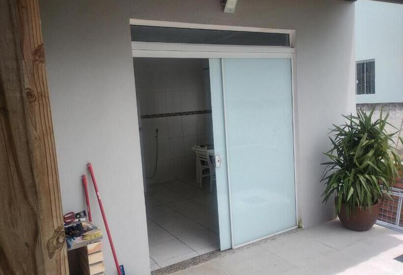 بنسيون Casa De Hóspedes Nos Carianos Perto Do Aeroporto