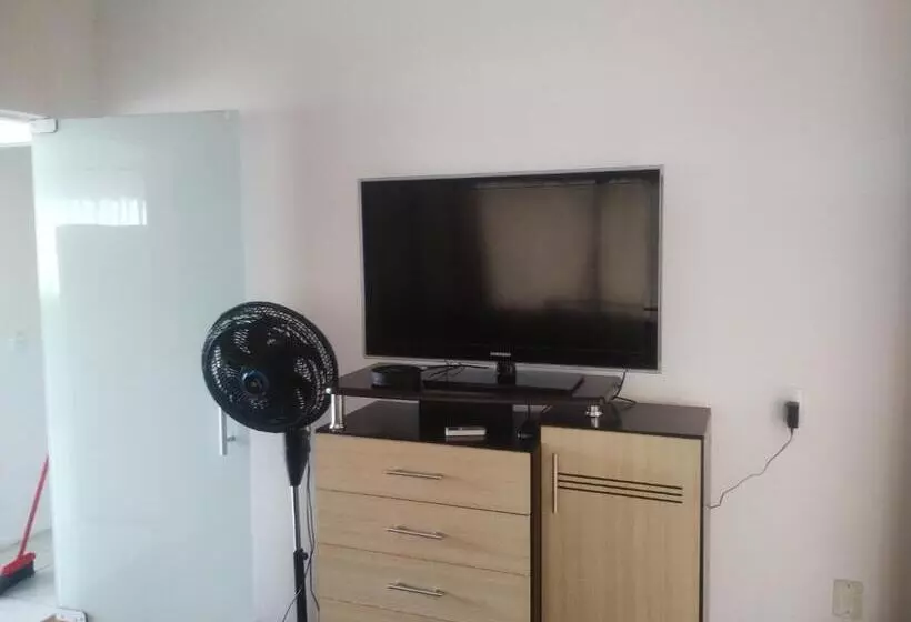 ペンション Casa De Hóspedes Nos Carianos Perto Do Aeroporto
