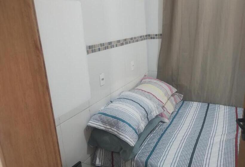 بنسيون Casa De Hóspedes Nos Carianos Perto Do Aeroporto