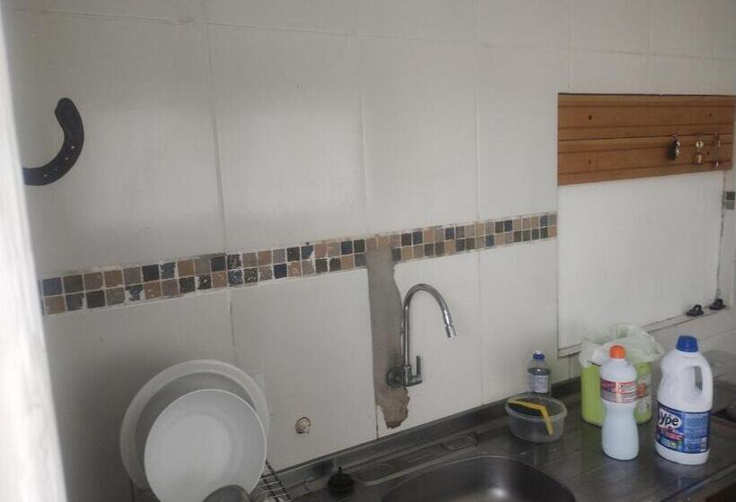 بنسيون Casa De Hóspedes Nos Carianos Perto Do Aeroporto