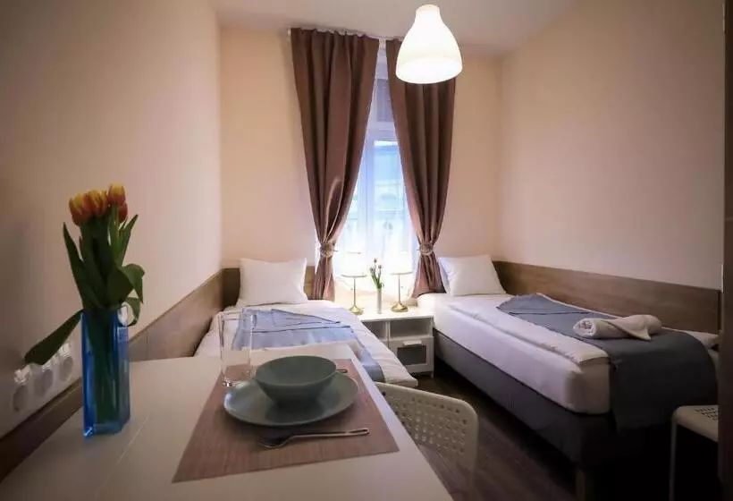 پانسیون East Station Comfort Plus