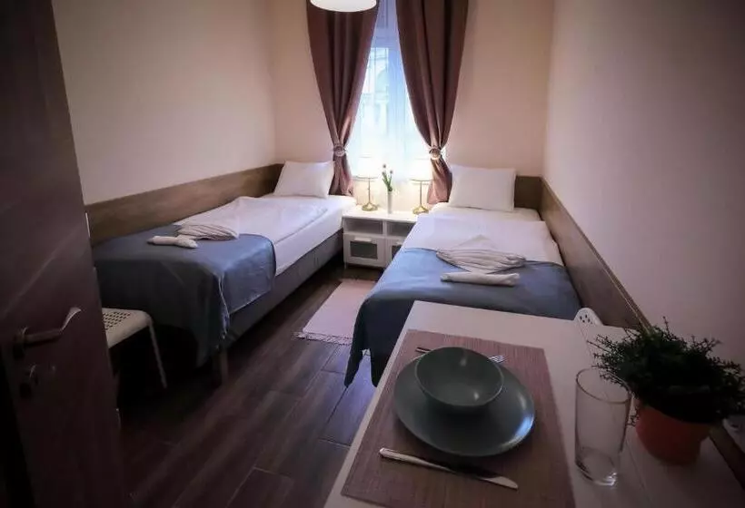 پانسیون East Station Comfort Plus